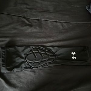 Black Padded Under Armour Arm Sleeve